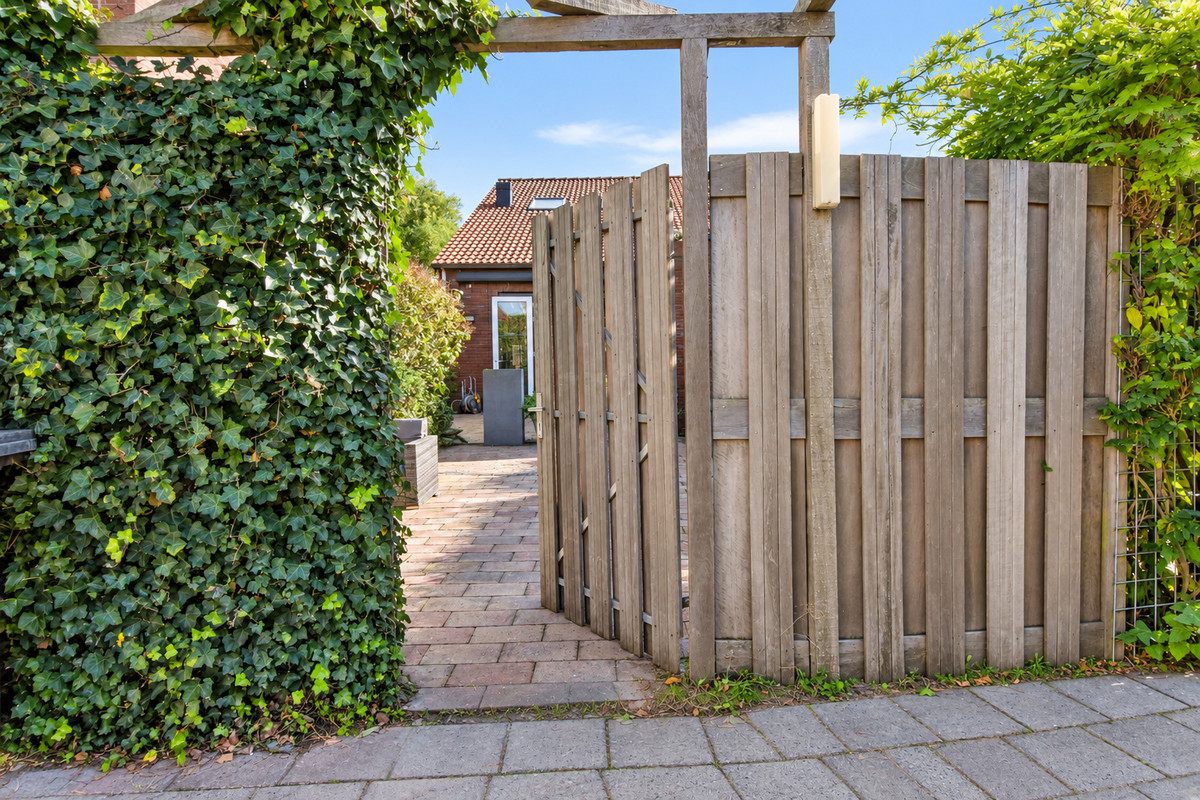 Hoekwoning te koop: Chrysantentuin 13, Zoetermeer