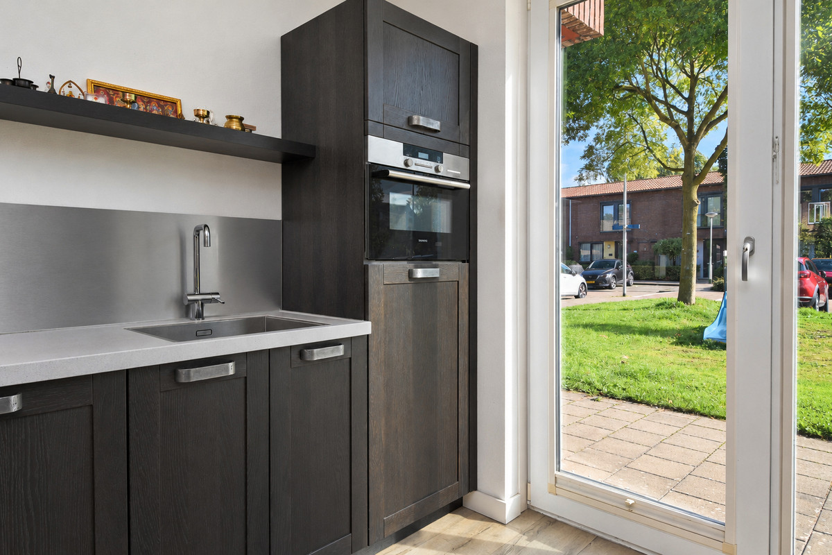 Hoekwoning te koop: Chrysantentuin 13, Zoetermeer