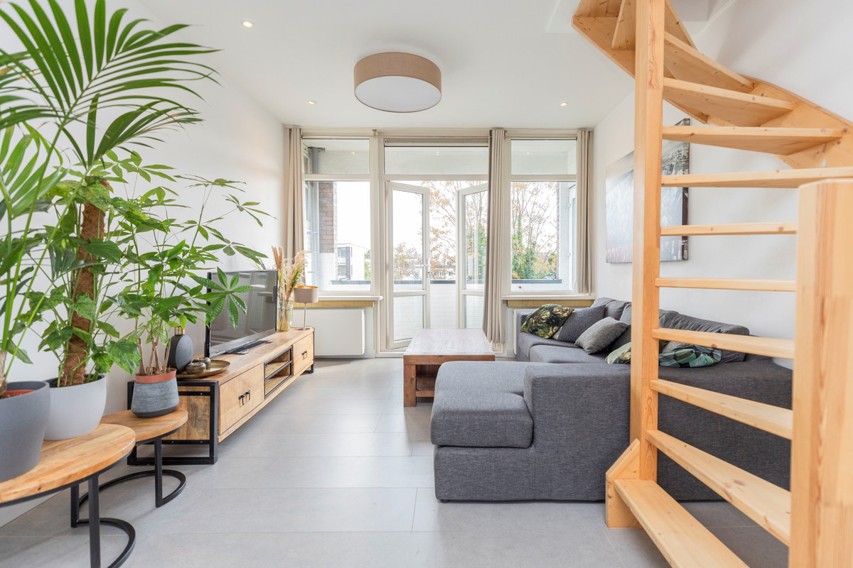 Appartement te koop: Hogenbanweg 74D, Rotterdam