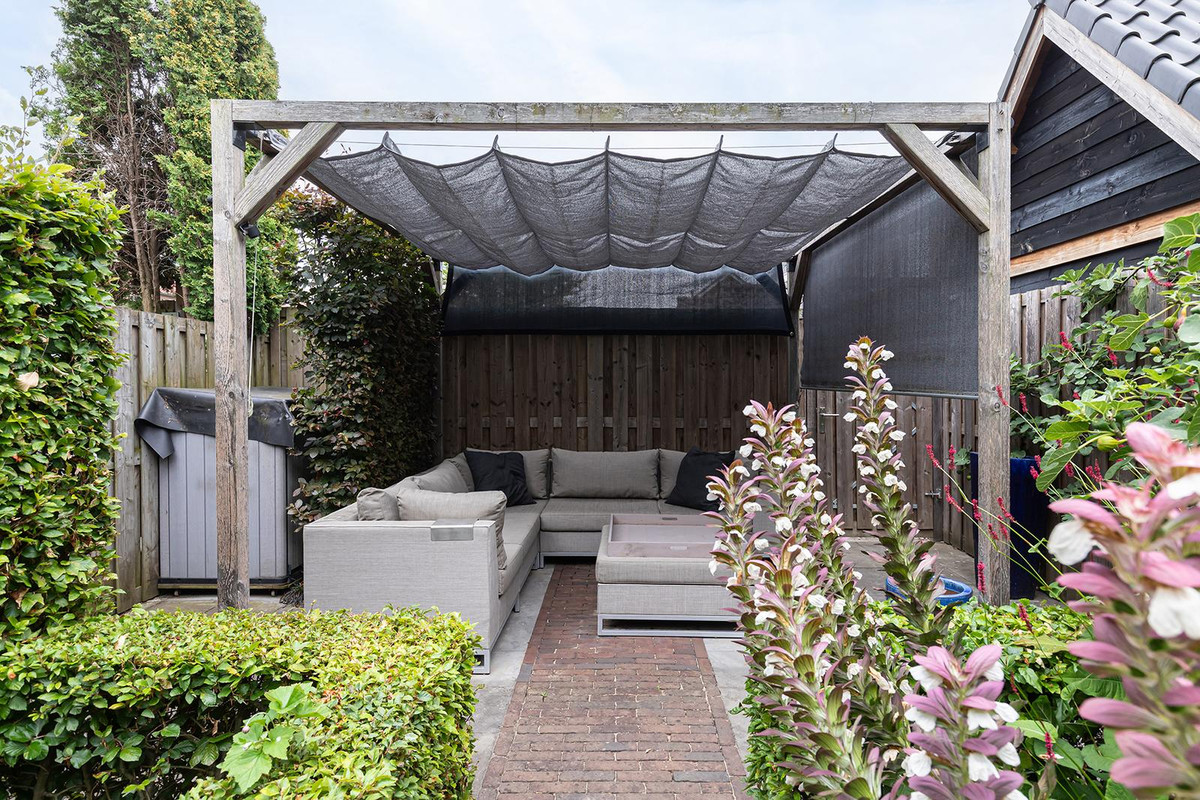 Tussenwoning te koop: Thorbeckelaan 59, Sliedrecht