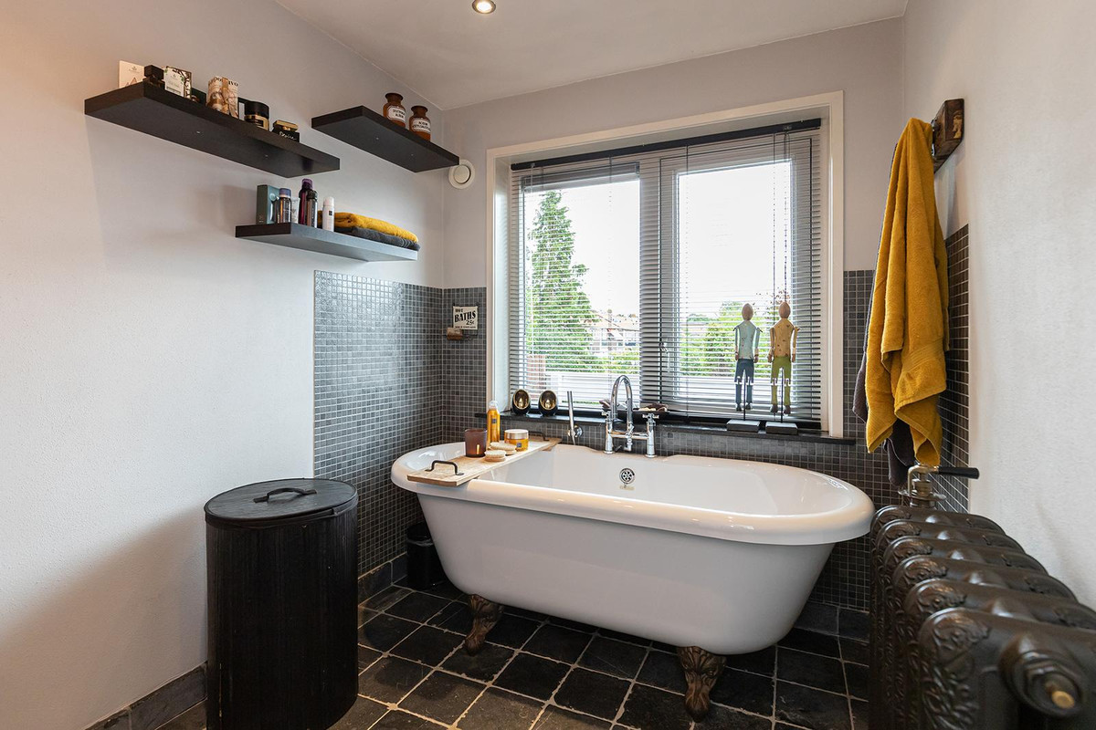 Tussenwoning te koop: Thorbeckelaan 59, Sliedrecht