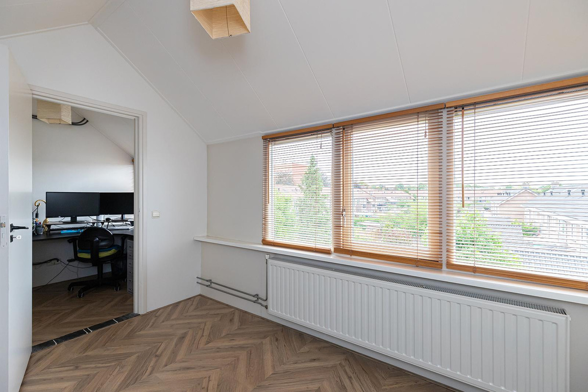 Tussenwoning te koop: Thorbeckelaan 59, Sliedrecht