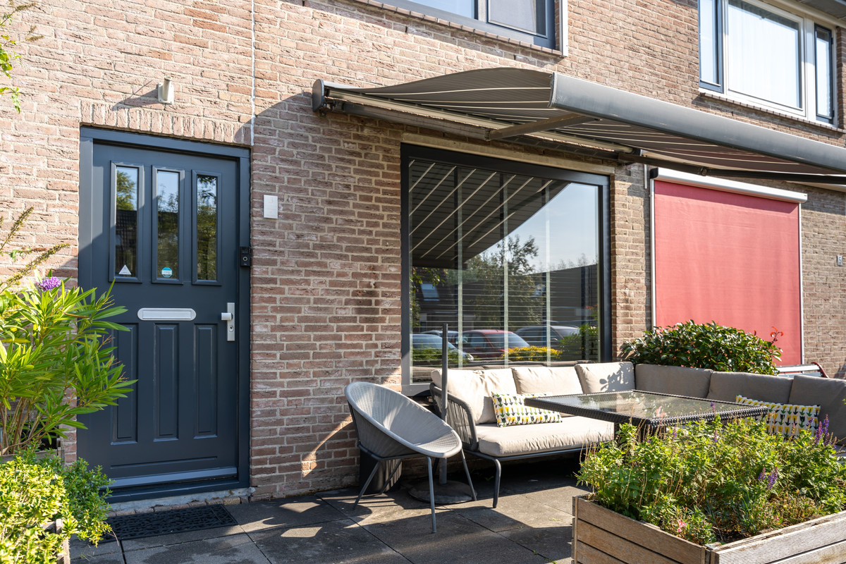 Tussenwoning te koop: Wilgenhof 3, Zoeterwoude