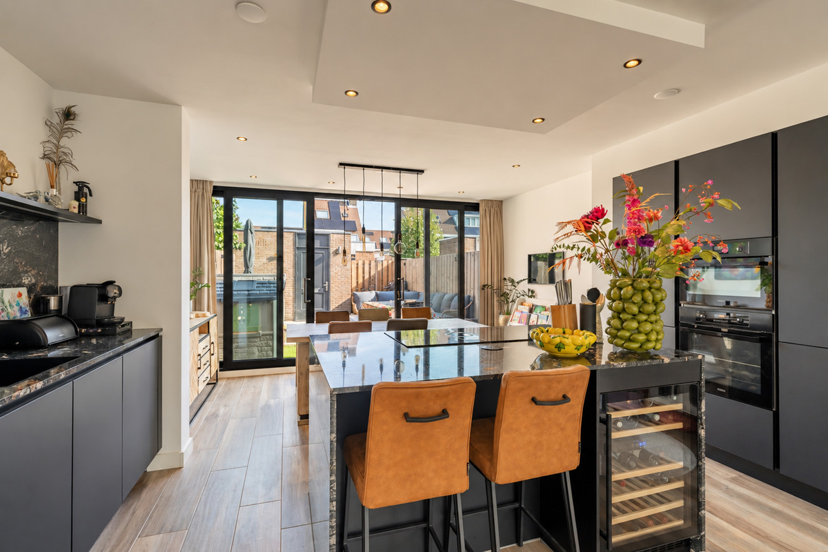 Tussenwoning te koop: Wilgenhof 3, Zoeterwoude