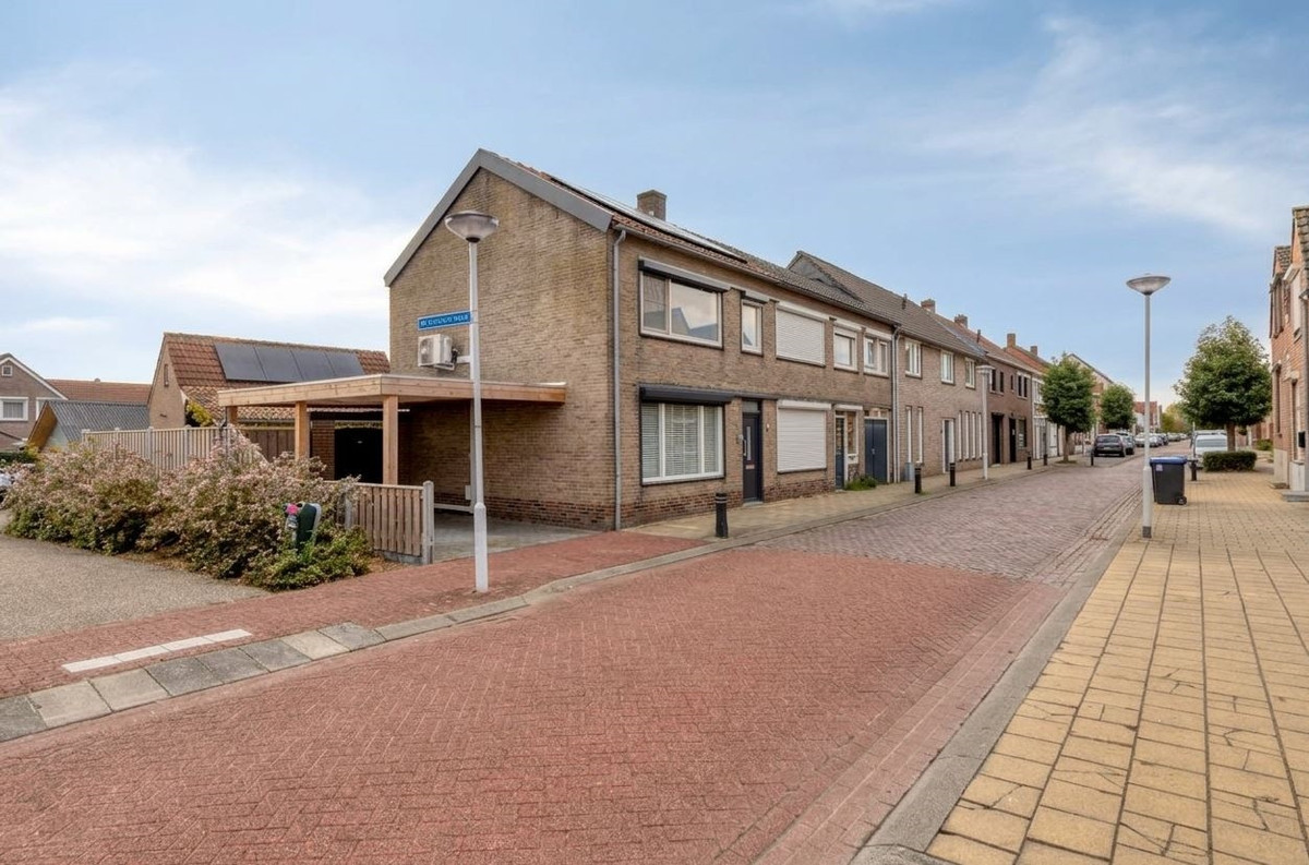 Hoekwoning te koop: Steensedijk 17, Hulst