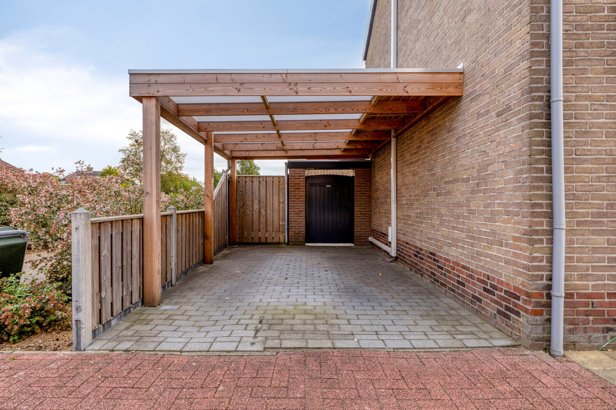 Hoekwoning te koop: Steensedijk 17, Hulst