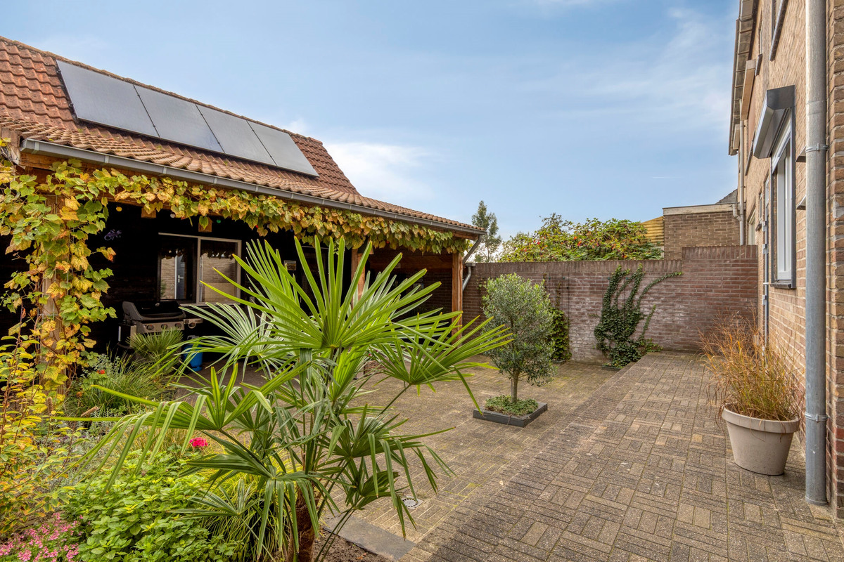 Hoekwoning te koop: Steensedijk 17, Hulst
