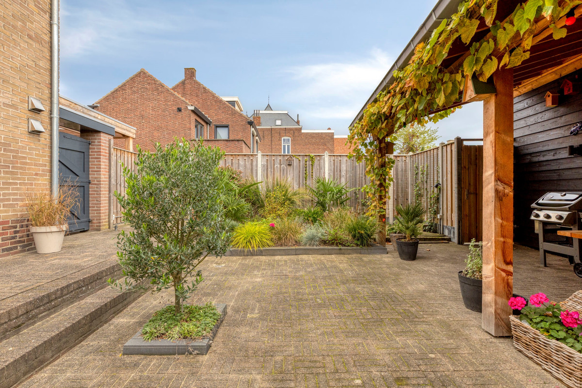 Hoekwoning te koop: Steensedijk 17, Hulst