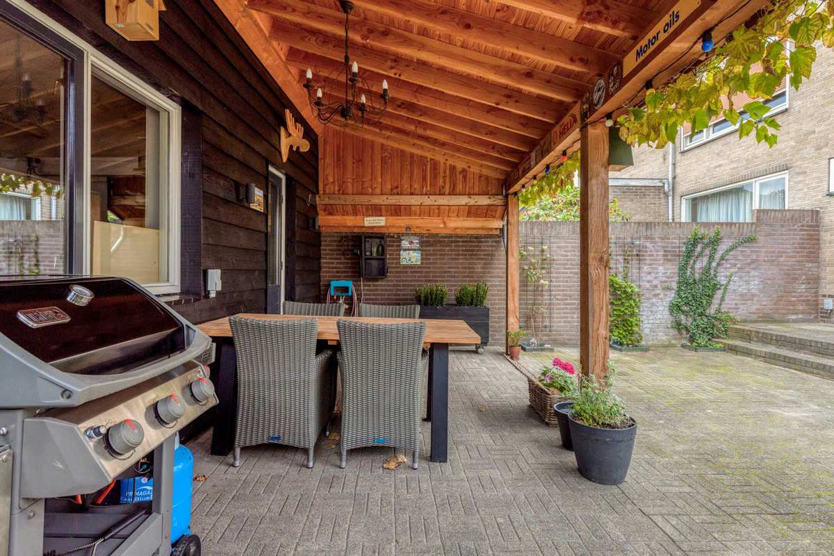 Hoekwoning te koop: Steensedijk 17, Hulst