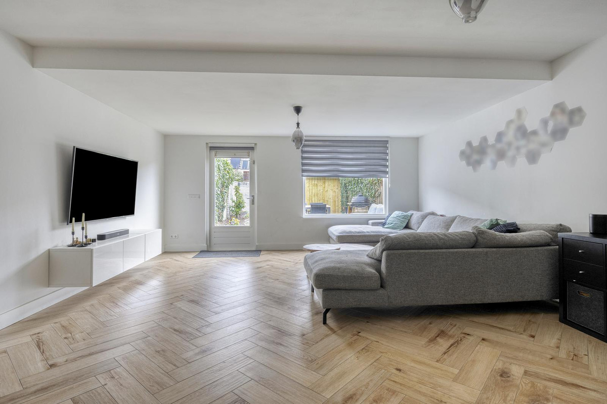 Tussenwoning te koop: Lochemstraat 93, Tilburg