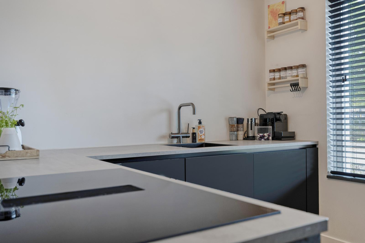 Tussenwoning te koop: Lochemstraat 93, Tilburg