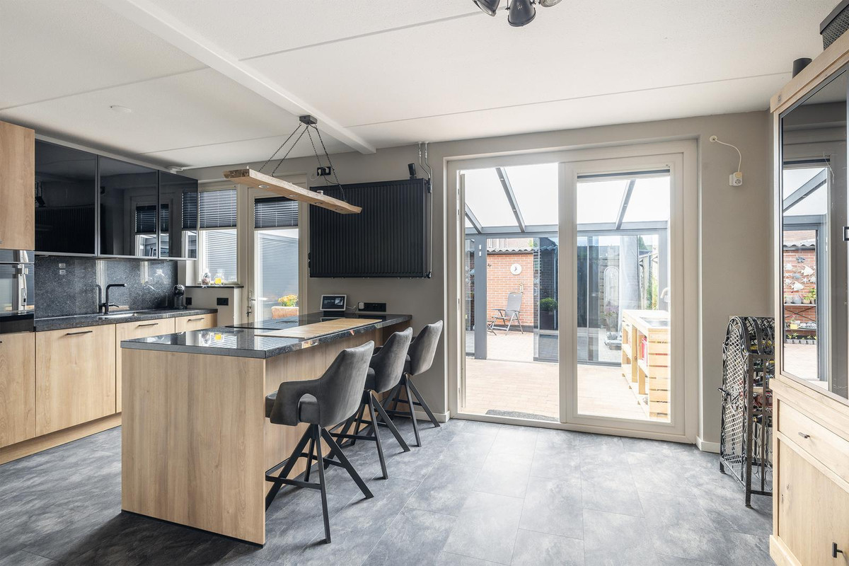 Tussenwoning te koop: Zoutziedersdreef 8, Tholen