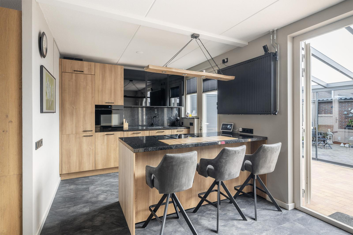 Tussenwoning te koop: Zoutziedersdreef 8, Tholen
