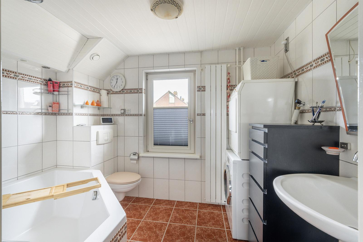 Tussenwoning te koop: Zoutziedersdreef 8, Tholen