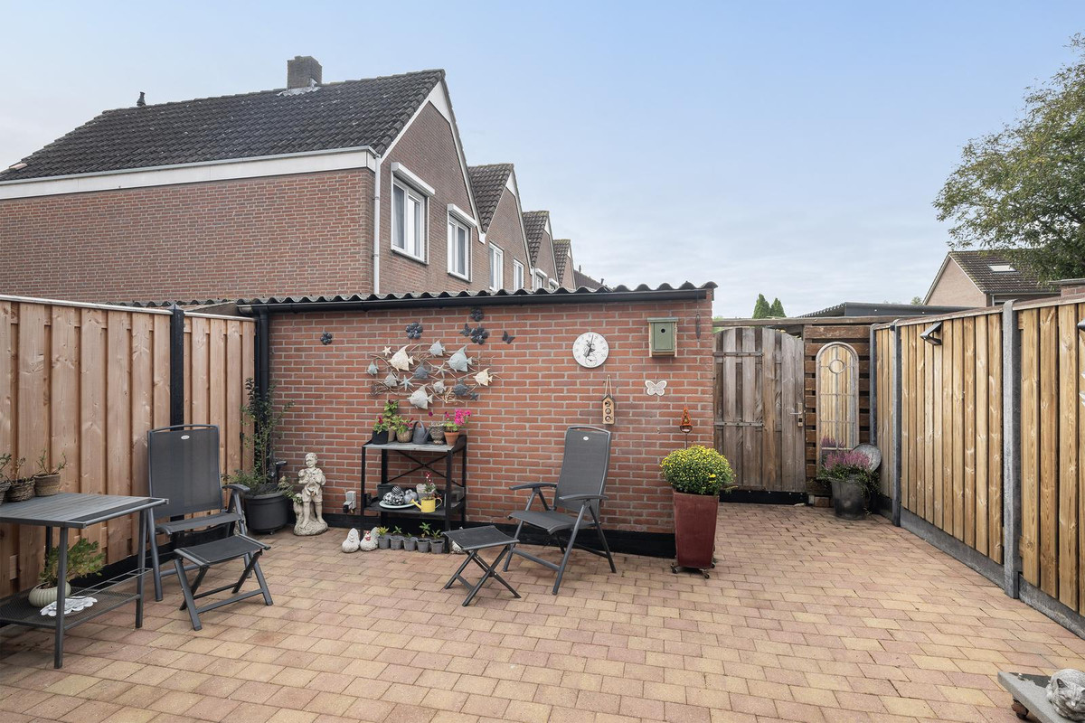 Tussenwoning te koop: Zoutziedersdreef 8, Tholen