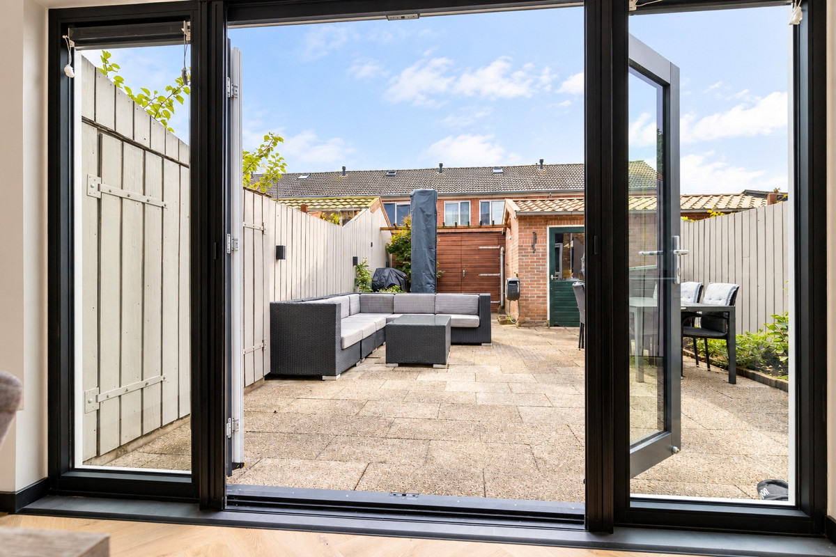 Tussenwoning te koop: Dijkgravenstraat 22, Ter Aar