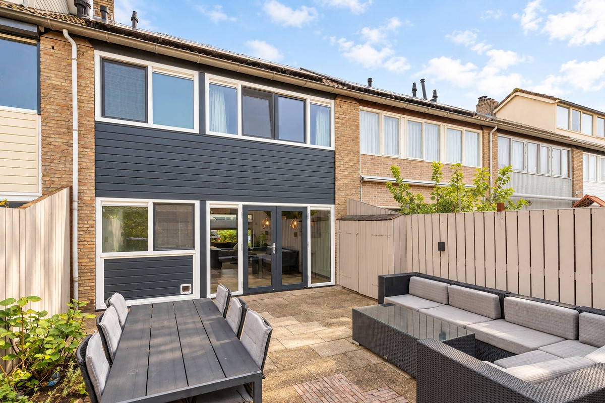 Tussenwoning te koop: Dijkgravenstraat 22, Ter Aar