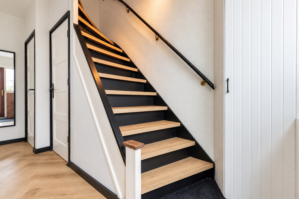 Tussenwoning te koop: Dijkgravenstraat 22, Ter Aar