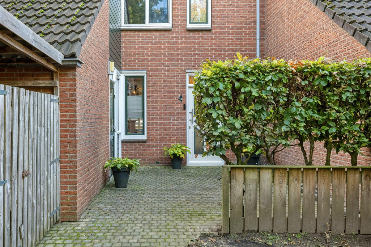 Tussenwoning te koop: Saturnus 14, Lichtenvoorde