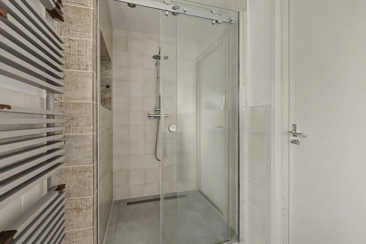 Hoekwoning te koop: van Duvenvoordestraat 46, Waalwijk