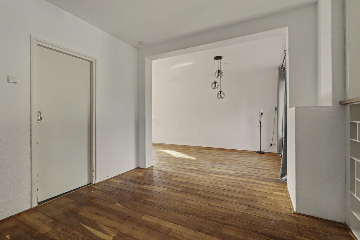 Hoekwoning te koop: van Duvenvoordestraat 46, Waalwijk