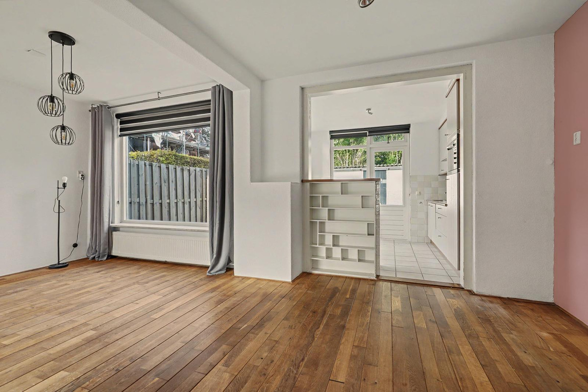 Hoekwoning te koop: van Duvenvoordestraat 46, Waalwijk