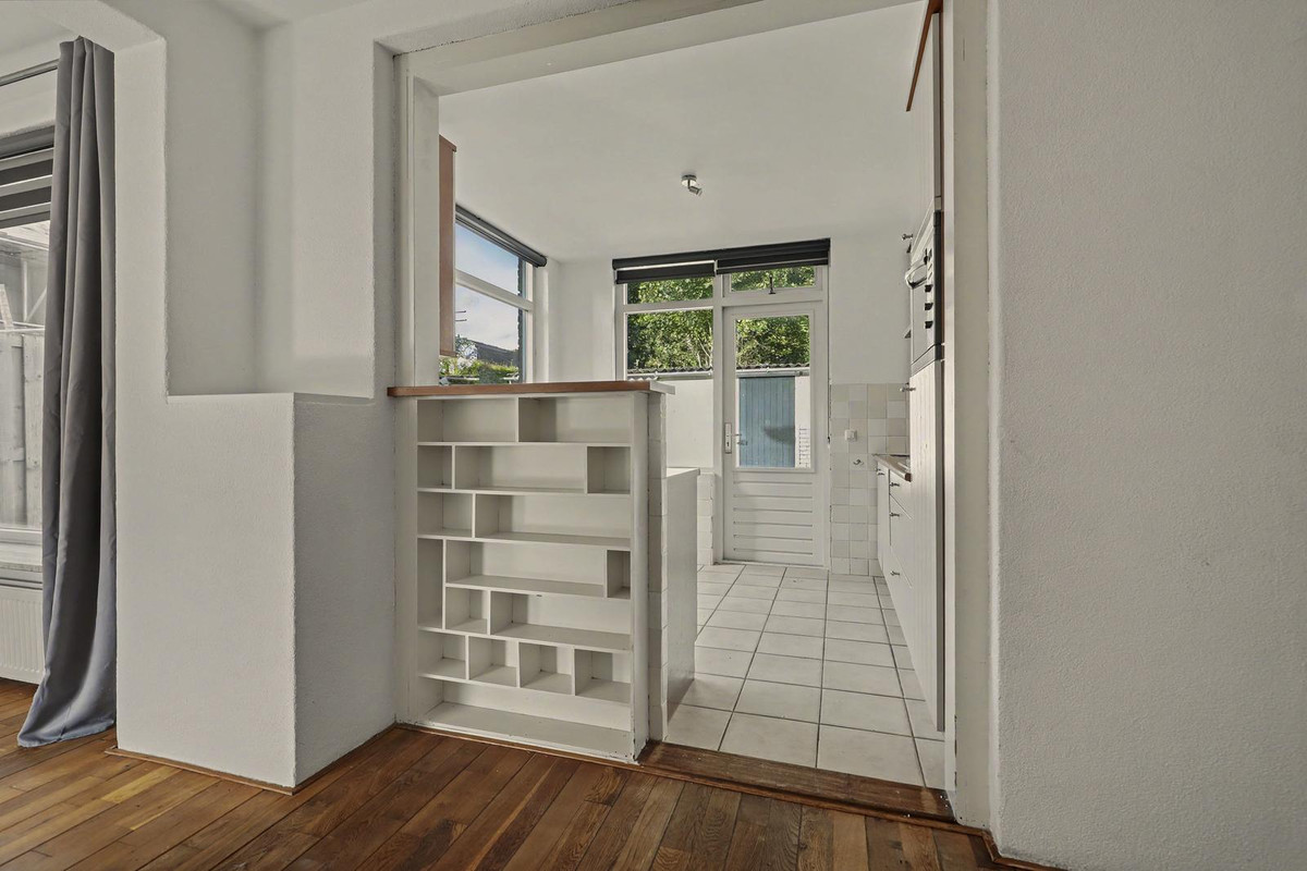 Hoekwoning te koop: van Duvenvoordestraat 46, Waalwijk