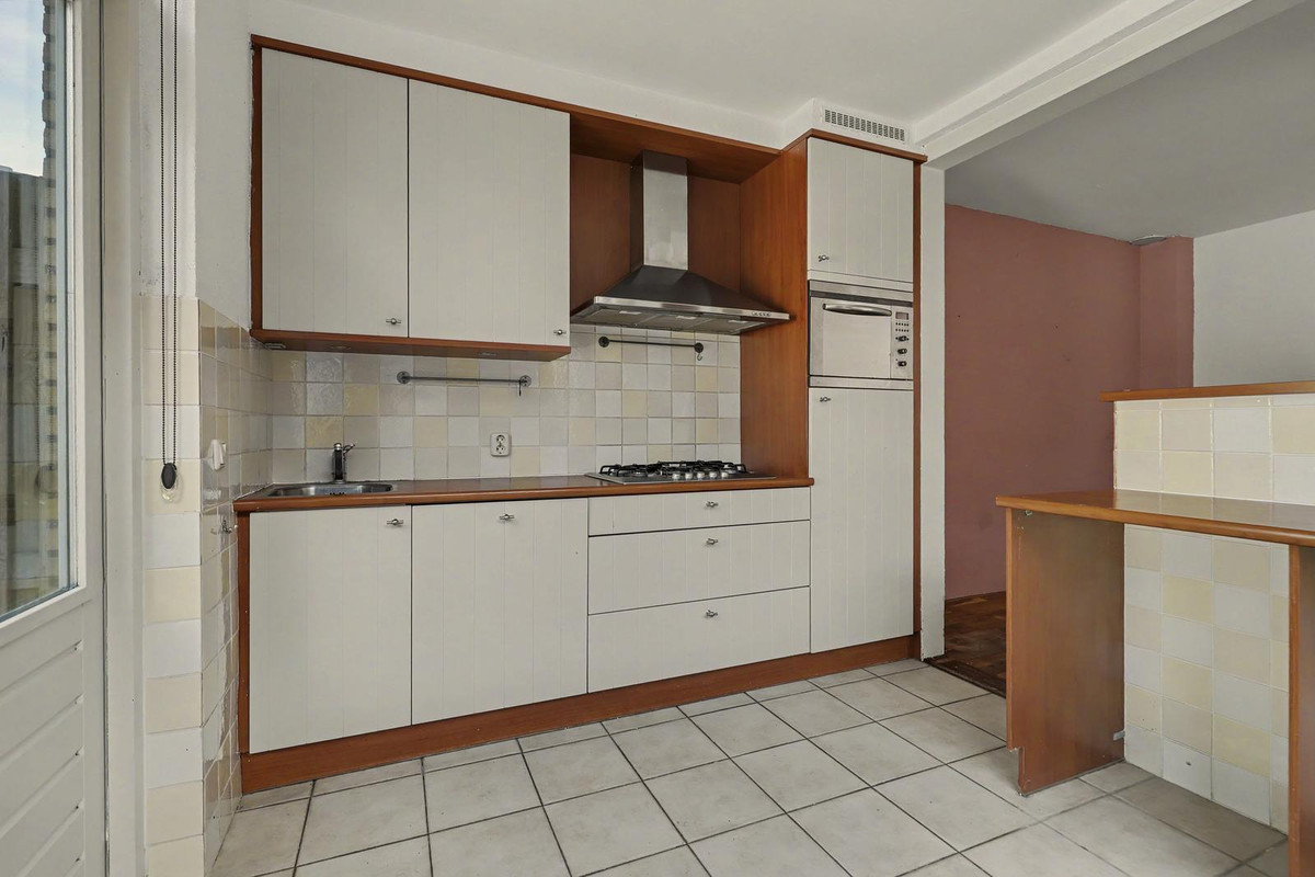 Hoekwoning te koop: van Duvenvoordestraat 46, Waalwijk