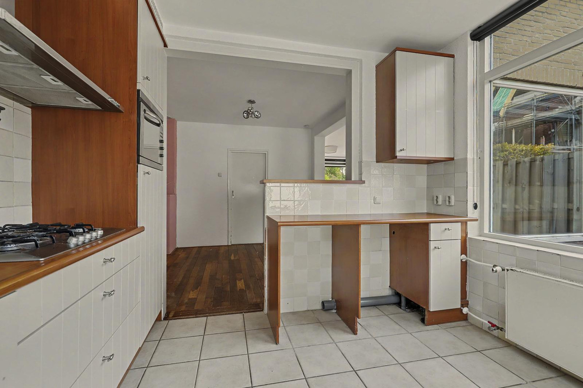 Hoekwoning te koop: van Duvenvoordestraat 46, Waalwijk
