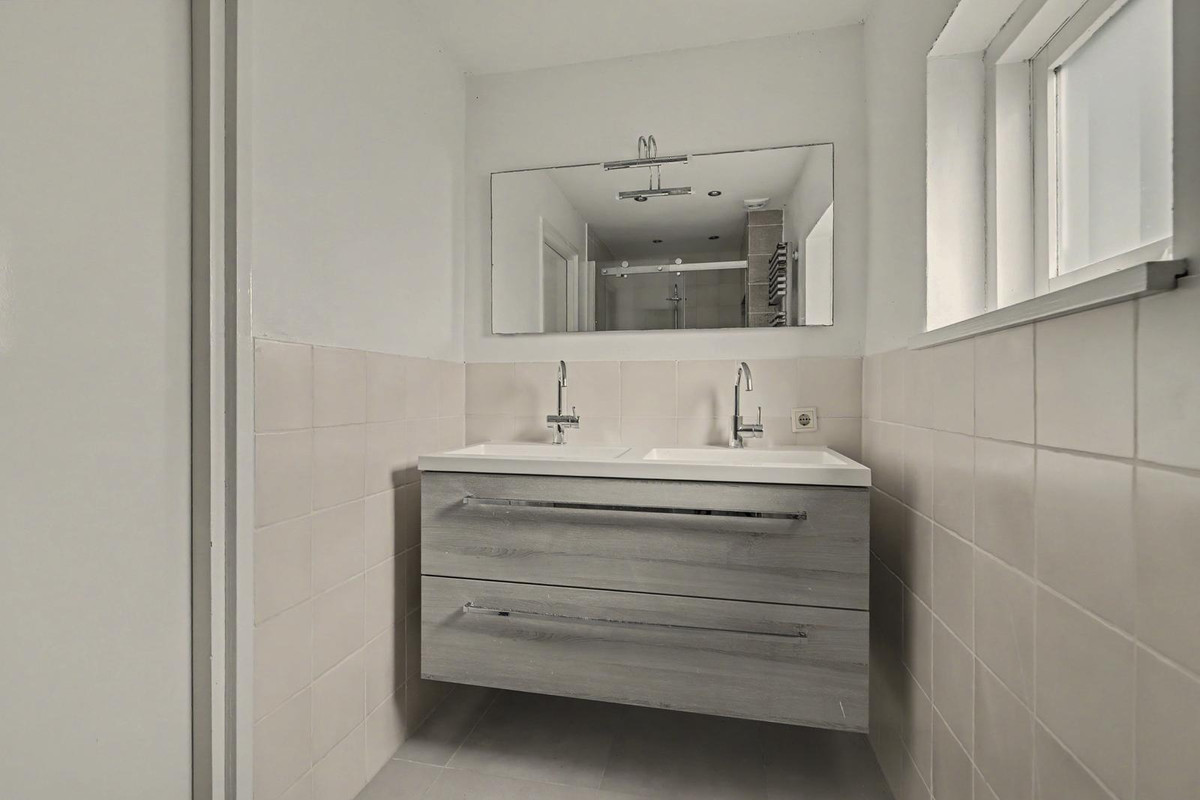 Hoekwoning te koop: van Duvenvoordestraat 46, Waalwijk