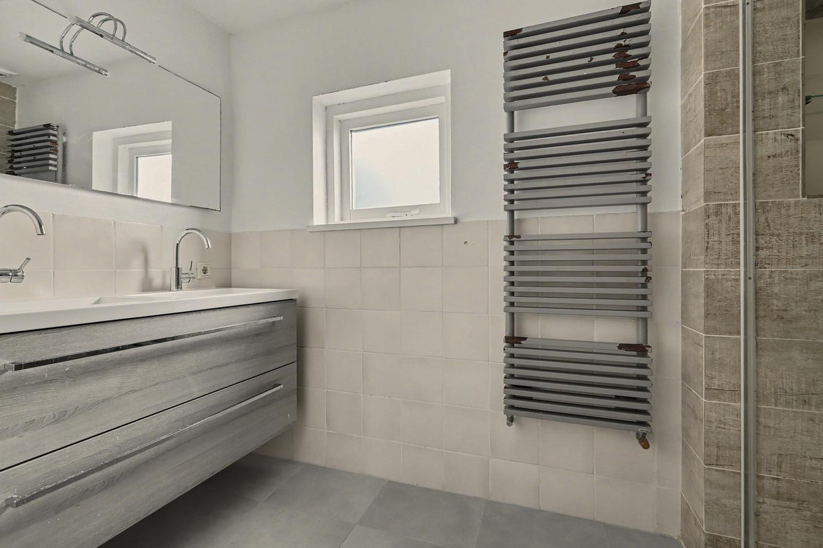 Hoekwoning te koop: van Duvenvoordestraat 46, Waalwijk