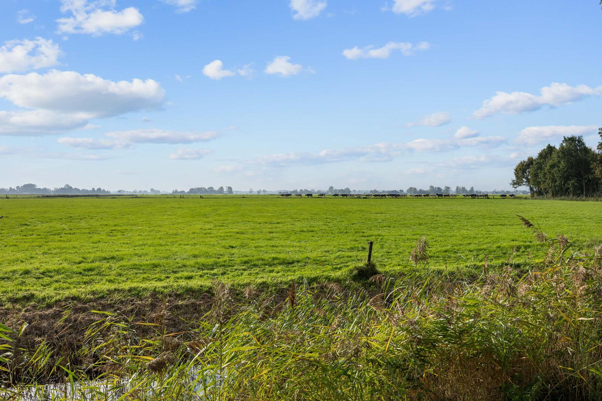 Tussenwoning te koop: De Acacia 18, Bedum