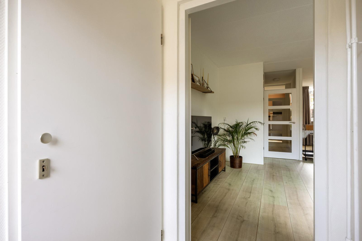 Tussenwoning te koop: De Acacia 18, Bedum
