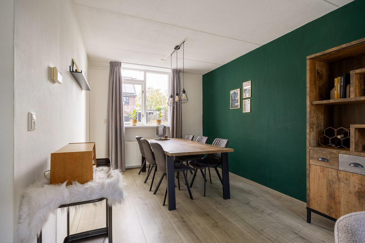 Tussenwoning te koop: De Acacia 18, Bedum