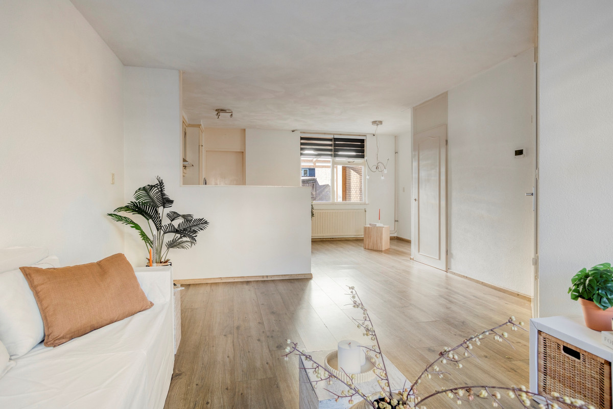 Tussenwoning te koop: Willem de Zwijgerstraat 34, Sneek