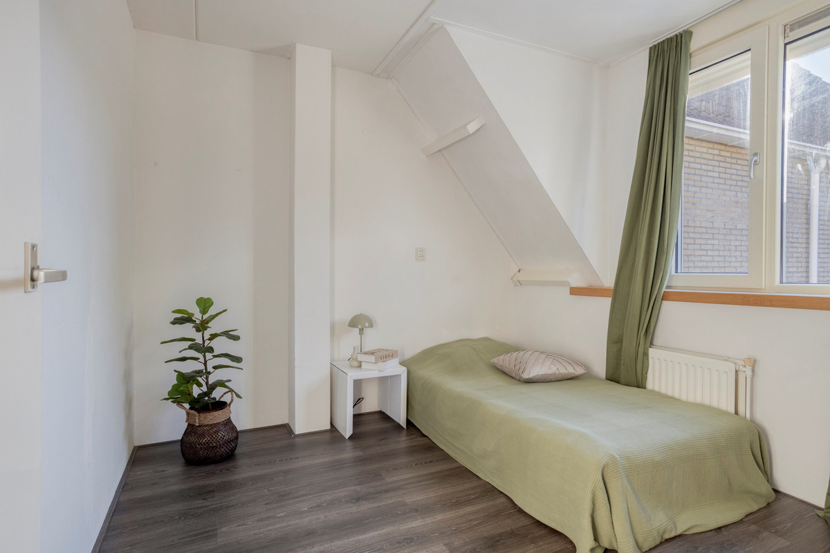 Tussenwoning te koop: Willem de Zwijgerstraat 34, Sneek
