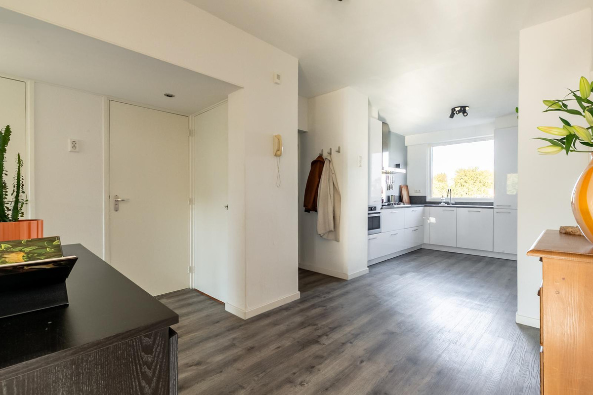 Appartement te koop: Edmond Hellenraadstraat 87, Rotterdam