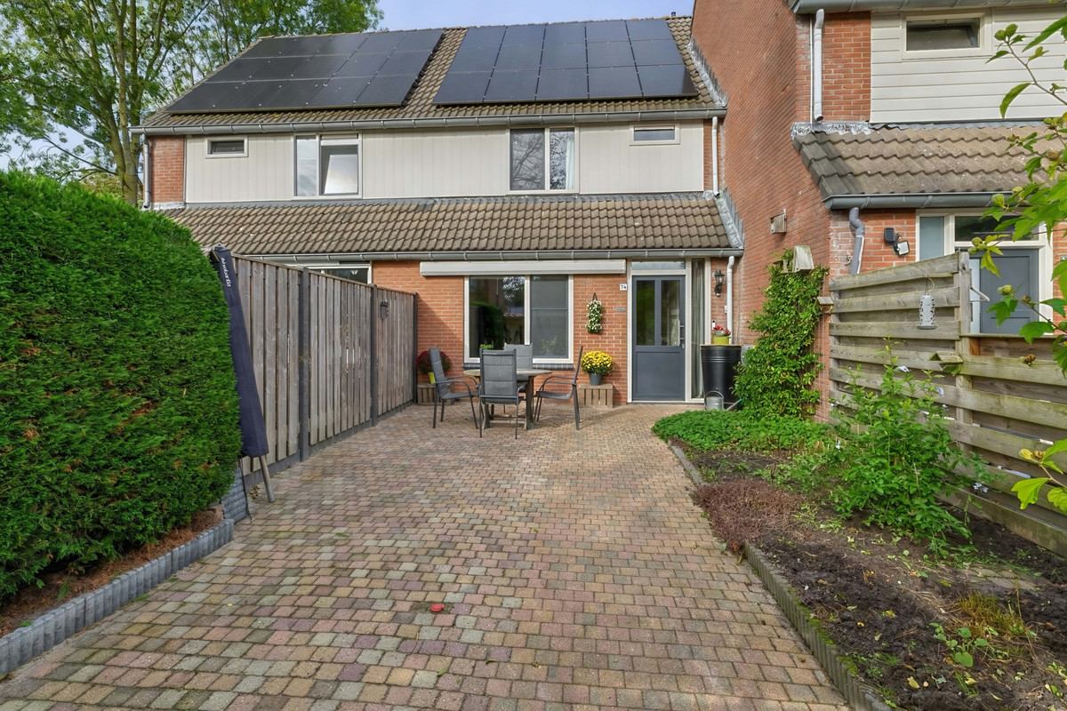 Tussenwoning te koop: Bunnemaheerd 74, Groningen