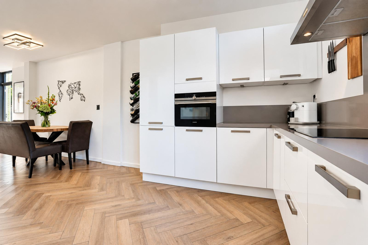 Tussenwoning te koop: Grebbe 1, Rotterdam