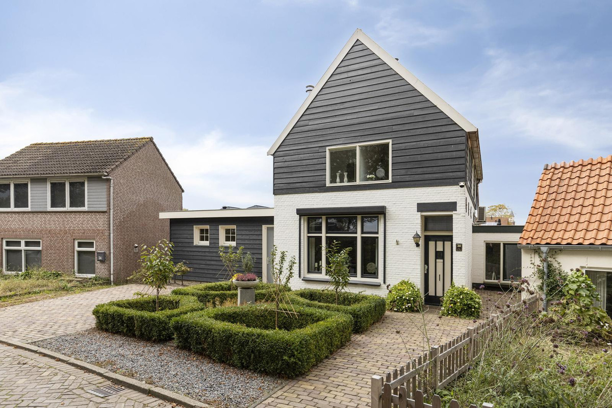 Hoekwoning te koop: Javadijk 30, Sint-Annaland