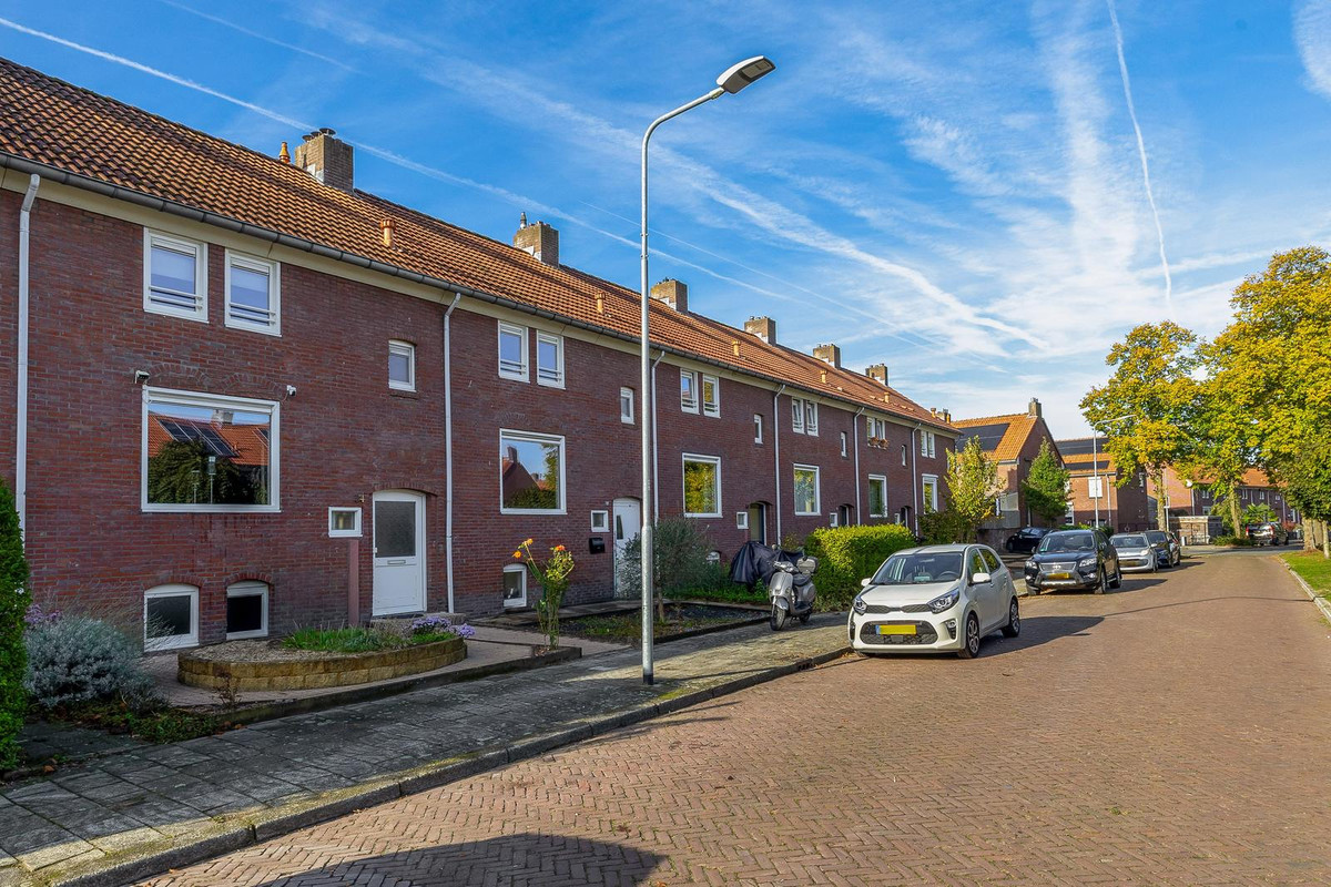 Tussenwoning te koop: Herman Potgieterstraat 34, Venlo