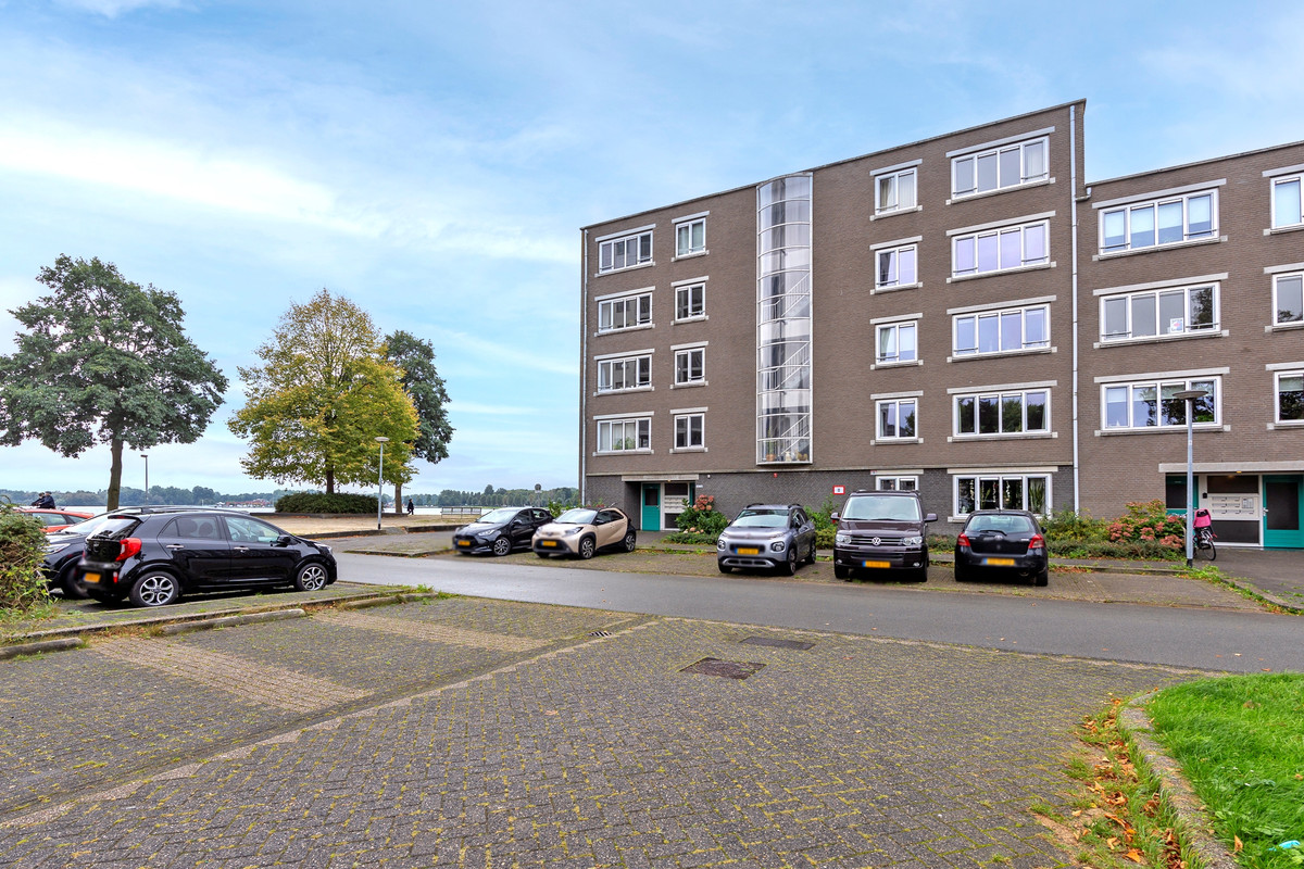 Appartement te koop: M.K. Gandhiplein 106, Groningen