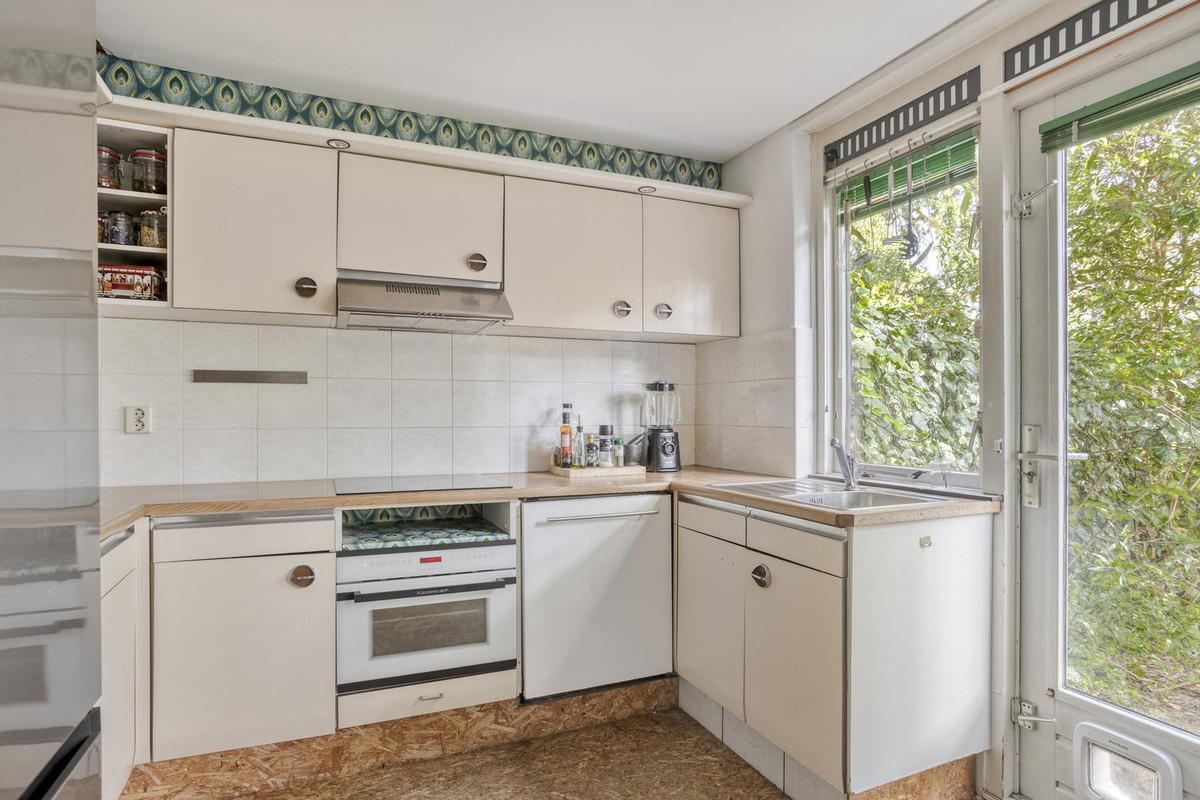 Hoekwoning te koop: Kemperweg 192, Rotterdam