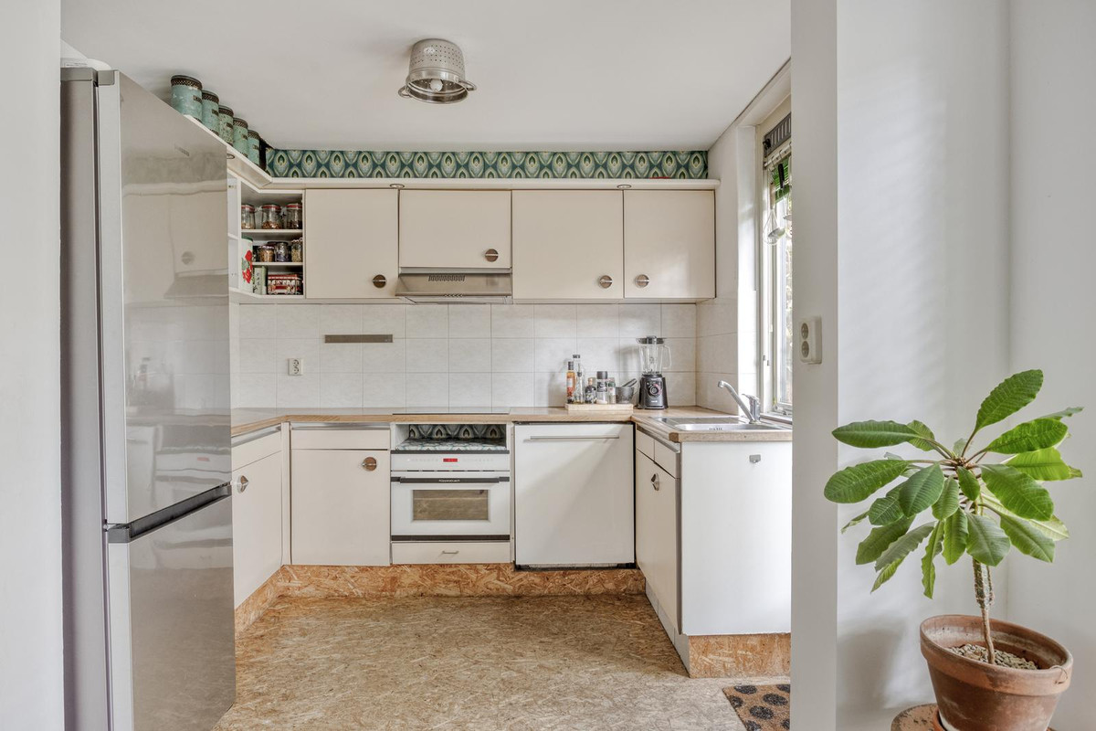 Hoekwoning te koop: Kemperweg 192, Rotterdam