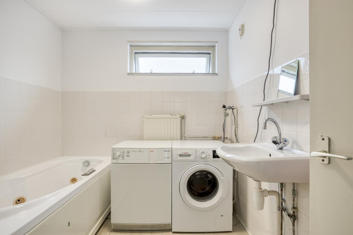 Hoekwoning te koop: Kemperweg 192, Rotterdam