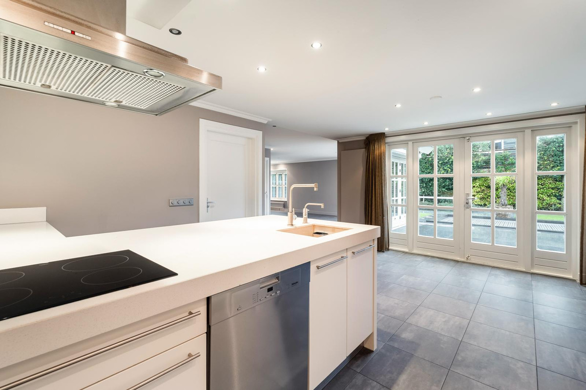 Vrijstaande woning te koop: Patrijslaantje 2, Sassenheim