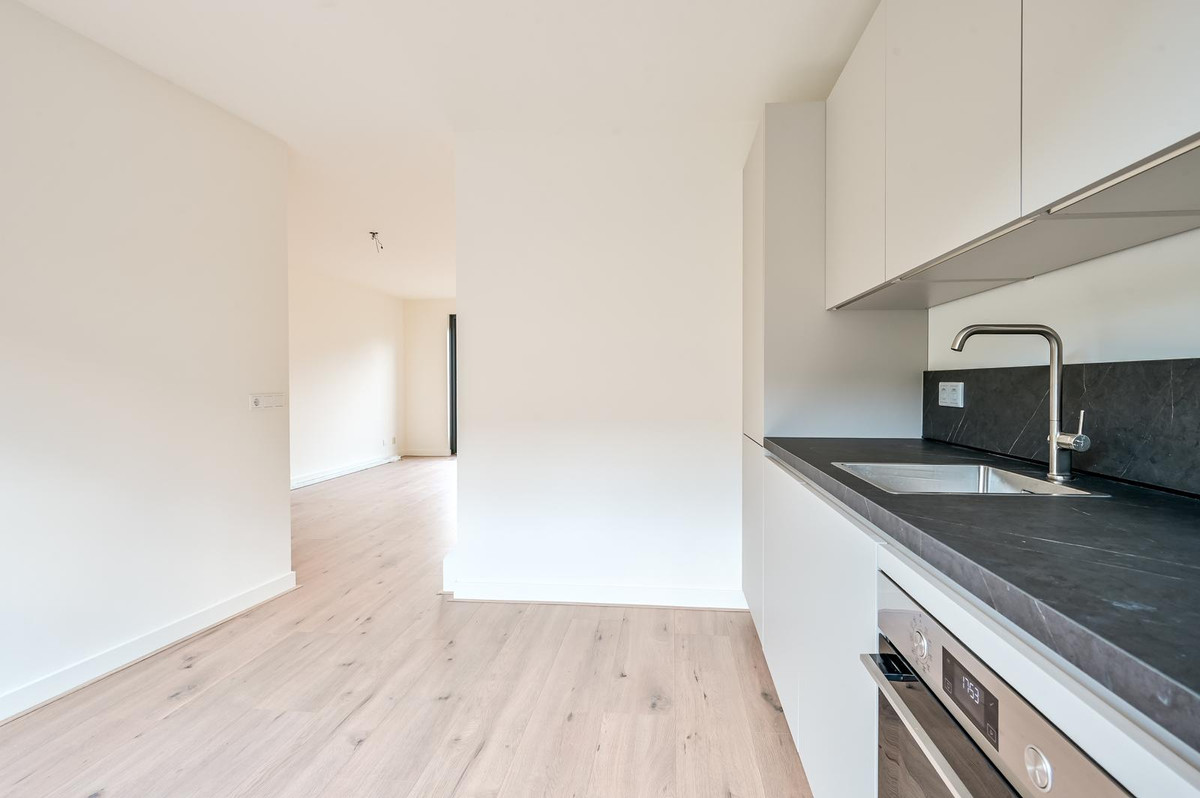 Tussenwoning te koop: Valetaweg 69, Almere