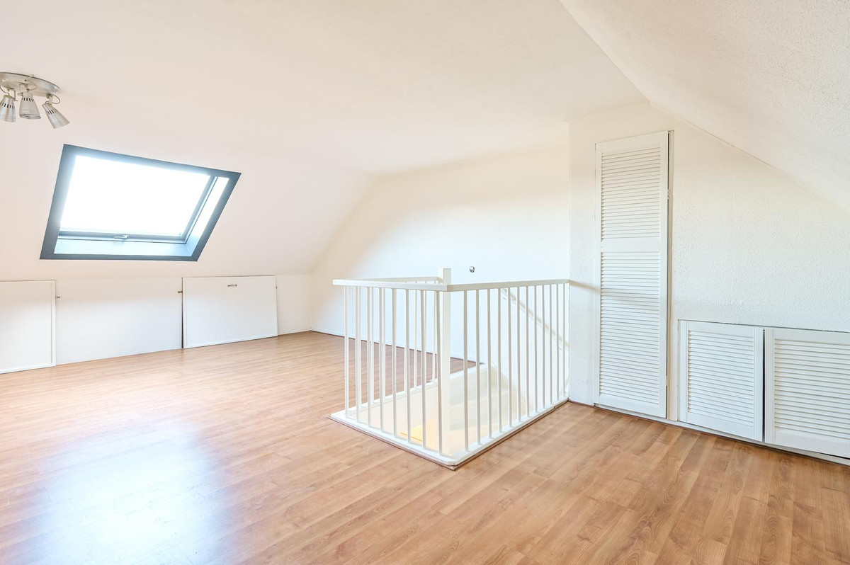 Tussenwoning te koop: Valetaweg 69, Almere