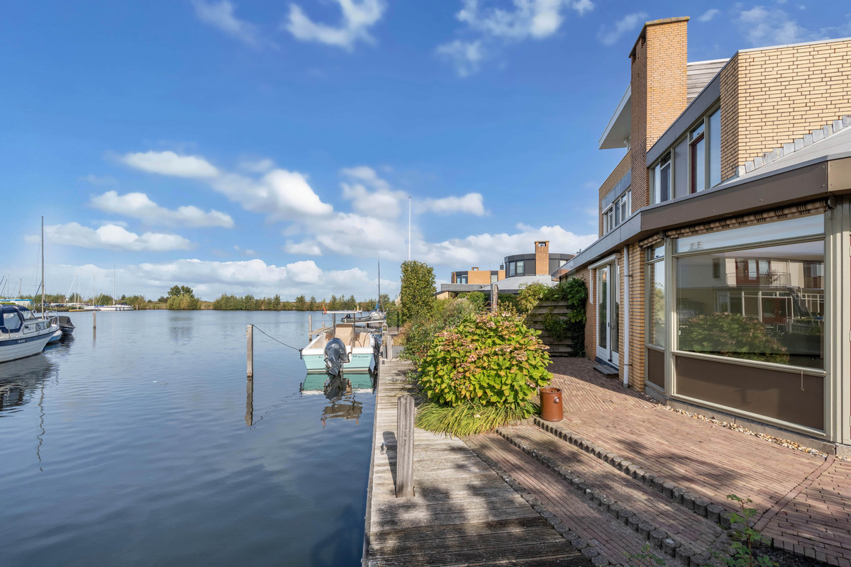 Twee-onder-één-kap te koop: Leeuwerik 3, Lemmer