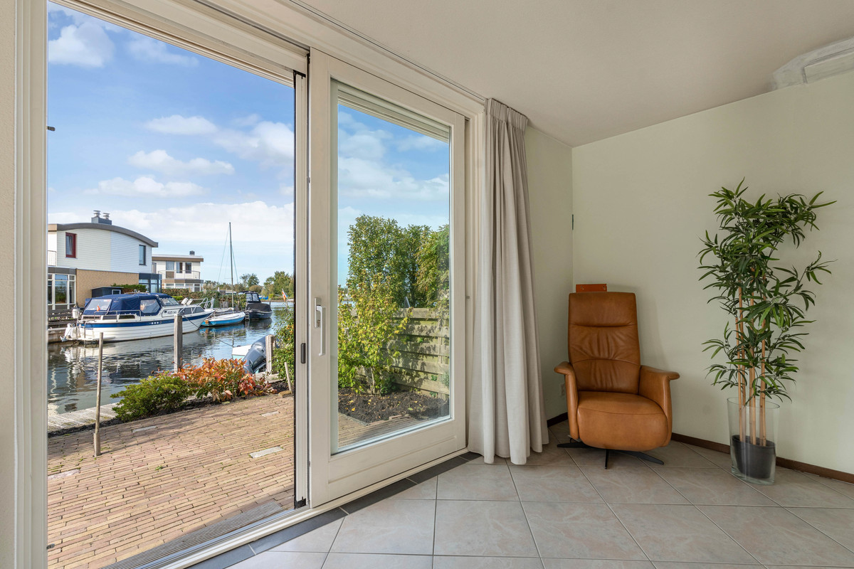 Twee-onder-één-kap te koop: Leeuwerik 3, Lemmer